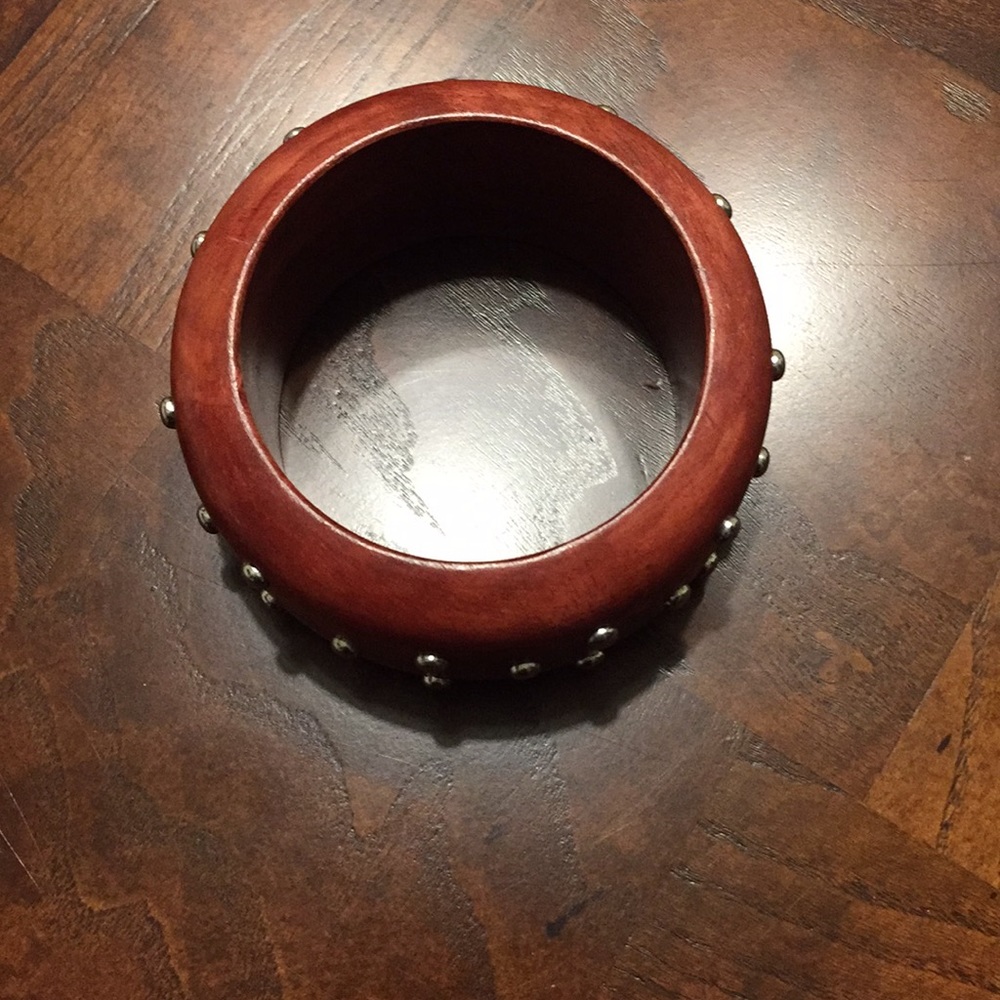 New cognac color chunky bangle with studs